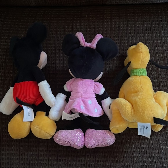 Mickey, Minnie and Pluto - Picture 2 of 3